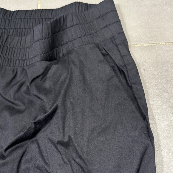 Lilly Pulitzer 29” Rici Stretch Black Jogger Pants - Picture 5 of 8